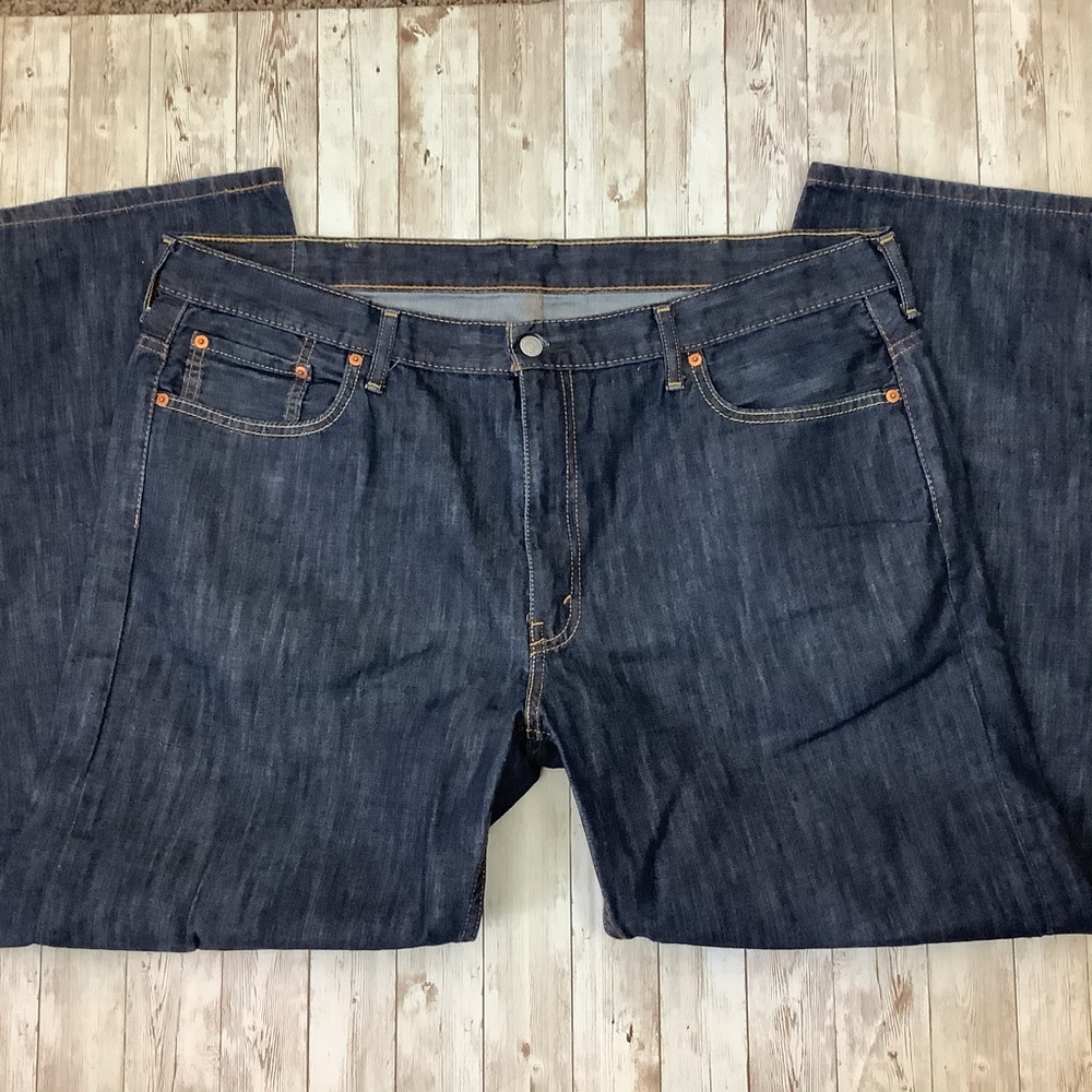 LEVIS 569 NWOT JEANS